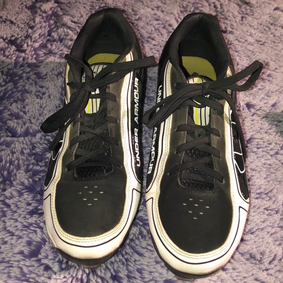 Under armor, Spine. Metal cleats - Picture 1 of 3